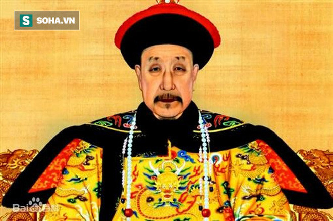 Thân là Hoàng đế, vì sao lần đầu nhìn thấy Càn Long, Khang Hy lại kinh ngạc đến mức phải đặt chén rượu trên tay xuống? - Ảnh 1. Thân là Hoàng đế, vì sao lần đầu nhìn thấy Càn Long, Khang Hy lại kinh ngạc đến mức phải đặt chén rượu trên tay xuống? - Ảnh 1.