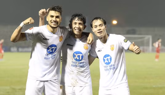 Giải Shopee Cup mùa giải 2024/25 áp dụng công nghệ VAR.