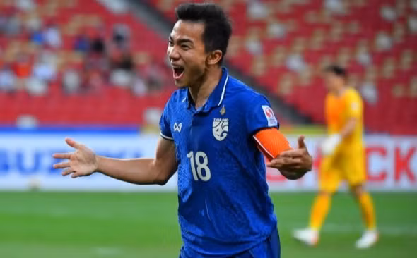 Chanathip bị loại khỏi tuyển Thái Lan vì chấn thương.