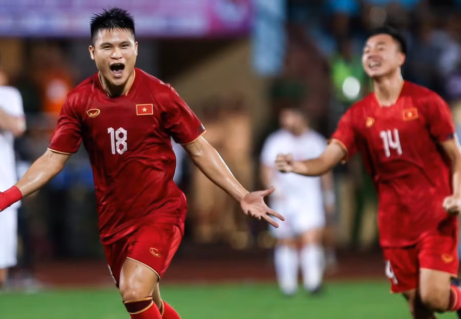 Tuyển Việt Nam đánh bại Syria với tỷ số tối thiểu trên sân Thiên Trường.