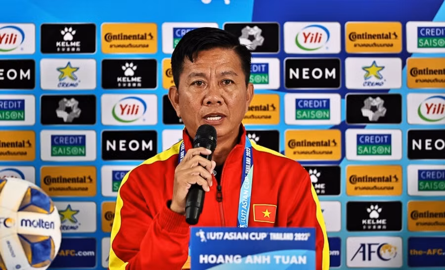 HLV Hoàng Anh Tuấn tỏ ra thận trọng trước trận gặp Nhật Bản ở lượt trận hai U17 châu Á.