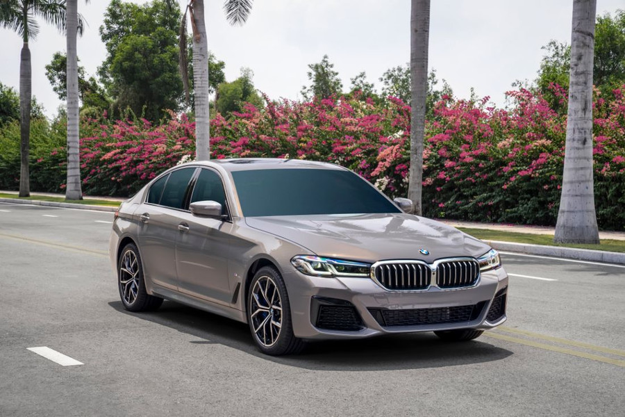 4 thay đổi đắt giá nhất trên BMW 5-Series mới ảnh 2 Cafeauto