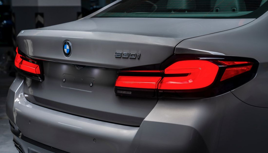 4 thay đổi đắt giá nhất trên BMW 5-Series mới ảnh 3 Cafeauto