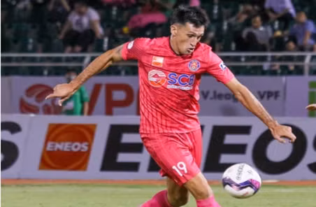 Đỗ Merlo không ra sân trận gặp Nam Định vì chấn thương.