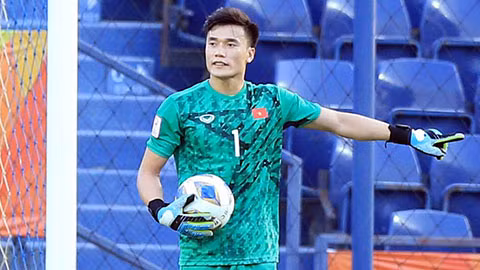 Bùi Tiến Dũng nhận được sự quan tâm lớn từ HLV Kim Sang-sik.