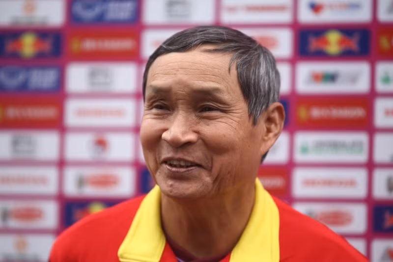 HLV Mai Đức Chung thận trọng trước trận gặp Nepal.