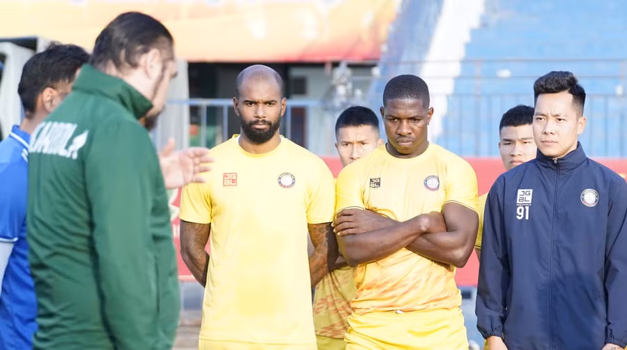 Đông Á Thanh Hóa mất Gustavo Santos trận gặp Hà Nội FC.