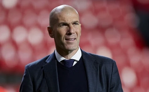 HLV Zinedine Zidane ẩn ý muốn làm việc tại Ý.