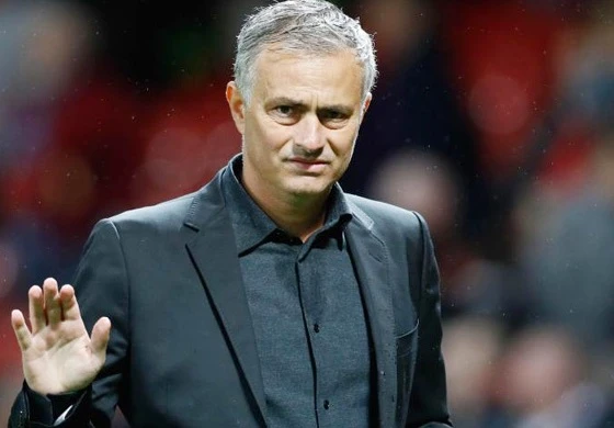 HLV Mourinho khó có cơ hội dẫn dắt C.Ronaldo trong thời gian tới.