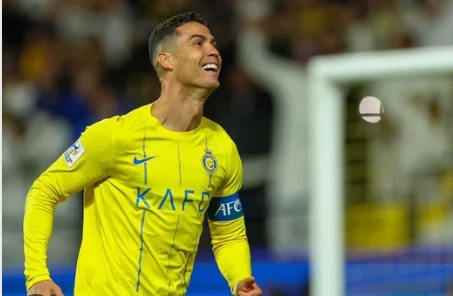 Ronaldo không tin Arsenal vô địch Ngoại hạng Anh.