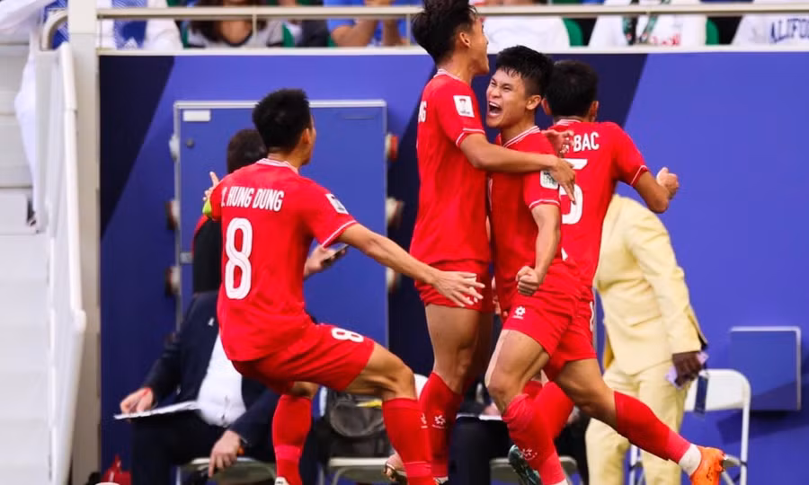 Tuyển Việt có màn trình diễn quả cảm trước Nhật Bản ở Asian Cup.