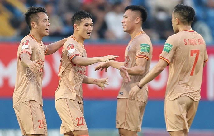 CLB Công an Hà Nội nhận án phạt tài chính từ Ban tổ chức V.League do sai phạm ở vòng 12.