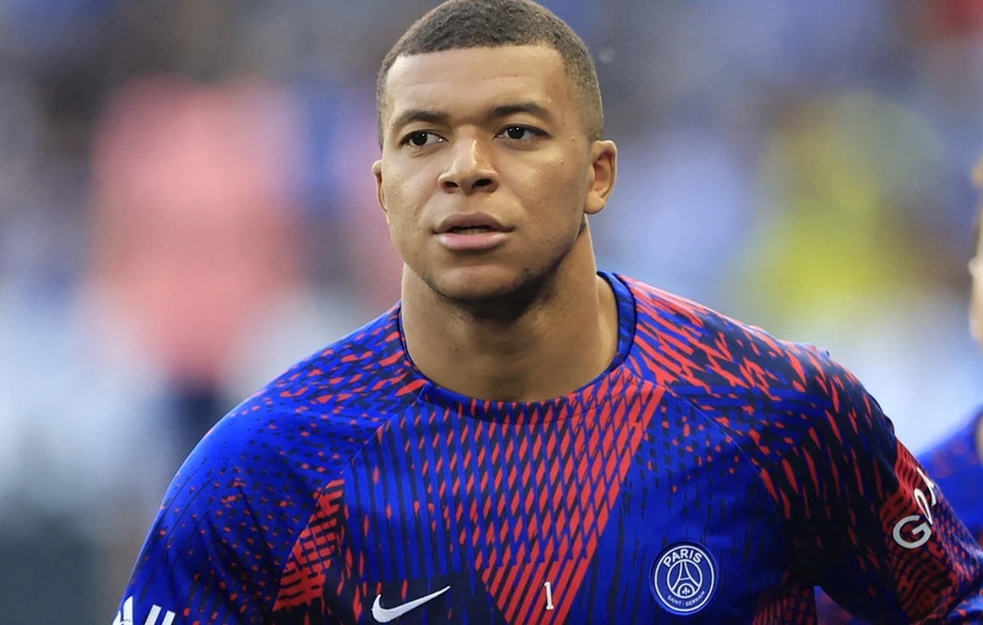 Mbappe chưa thể chốt tương lai với PSG và Real Madrid.