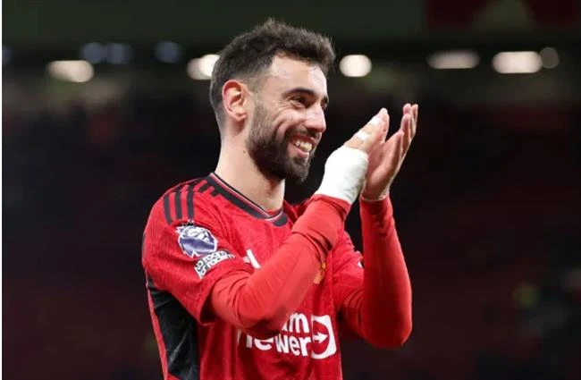 Bruno Fernandes muốn được MU tăng lương.