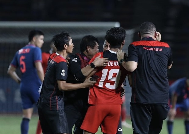 Vụ ẩu đả của U22 Thái Lan và U22 Indonesia nhận nhiều lời chê từ phía người hâm mộ.