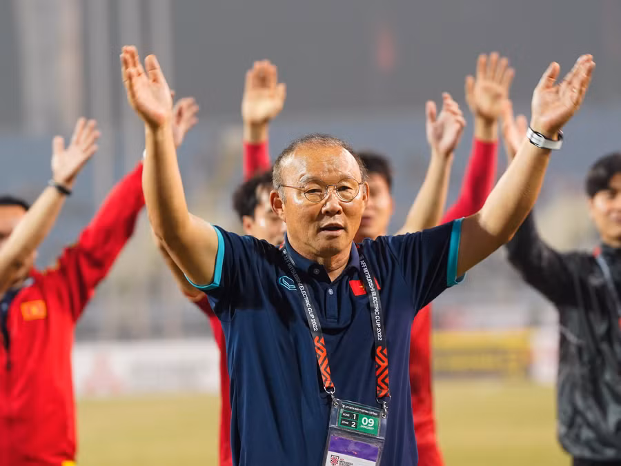 HLV Park Hang Seo chia tay bóng đá Việt Nam sau 5 năm đầy thành công.