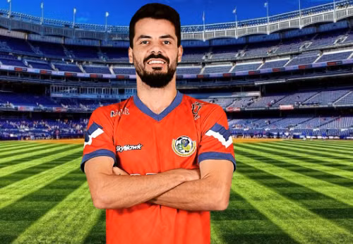 Paulo Josue có quốc tịch Malaysia sau 5 năm chơi bóng ở quốc gia này.