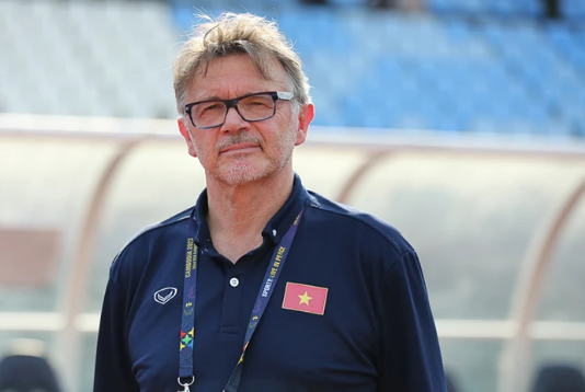 HLV Troussier chịu áp lực lớn ở Asian Cup 2023.