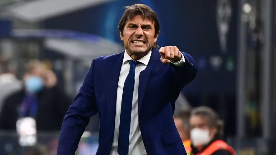 Huấn luyện viên Antonio Conte được đồn đoán sắp dẫn dắt PSG.