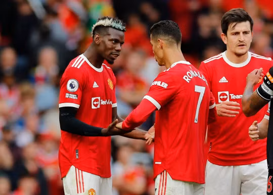 Paul Pogba chuẩn bị gia hạn hợp đồng với Man United.