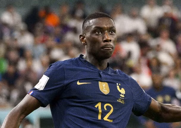 Kolo Muani có thể thay thế Mbappe ở PSG trong giai đoạn tới.