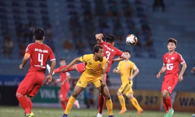 CLB Thể Công Viettel làm khách trên của Hải Phòng ở vòng 12 V-League.