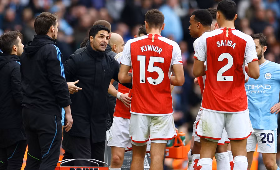 Arsenal nhắm một loạt tiền đạo chất lượng.