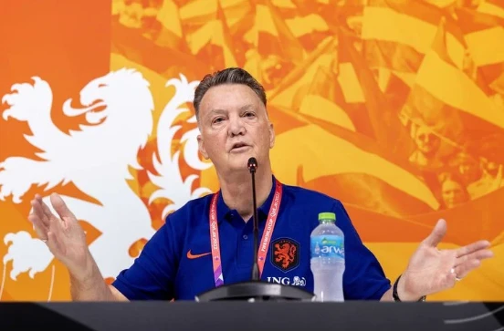 HLV Louis Van Gaal thận trọng trước trận gặp Mỹ.