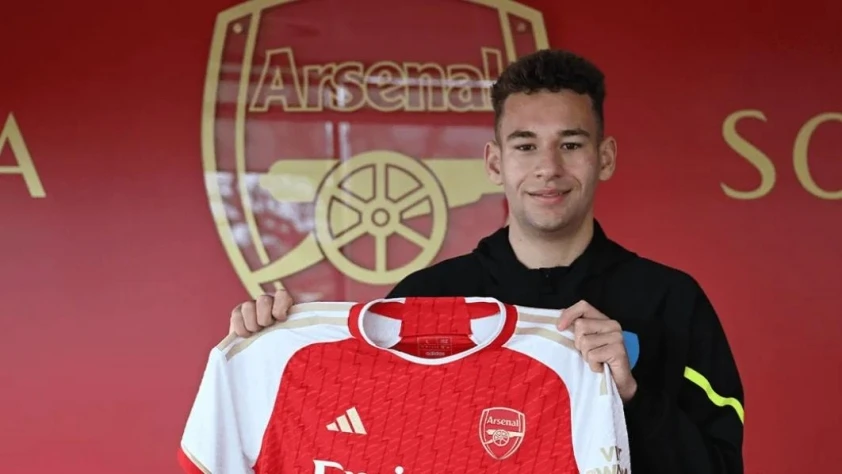 Brayden Clarke đầu quân cho câu lạc bộ Arsenal.