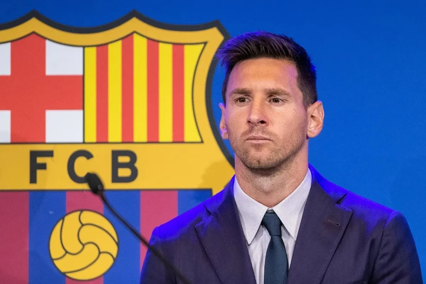 Kỷ vật của Messi với Barca được bán đấu giá ở Anh.