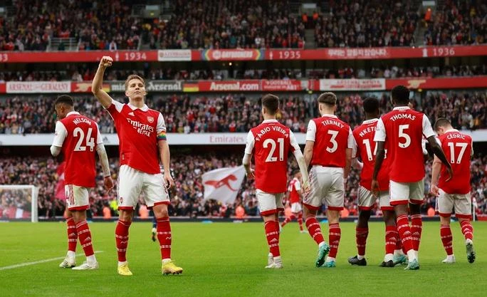 Arsenal mất cầu thủ sau chiến thắng trước Nottingham Forest.