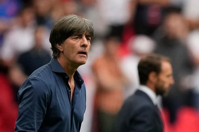 HLV Joachim Low tiếc nuối khi đội nhà bại trận trước tuyển Anh