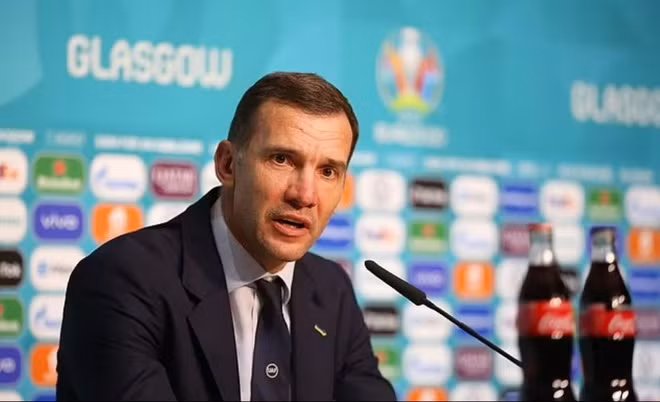 HLV Andriy Shevchenko tự tin trước trận gặp tuyển Anh.