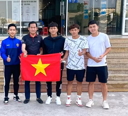 4 viện binh của U23 Việt Nam đã có mặt tại thủ đô Phnom Penh.