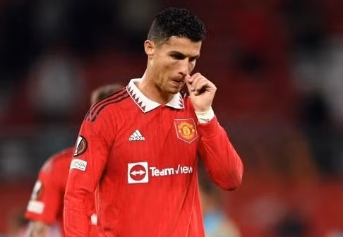 Ronaldo vẫn chưa thể ra đi tìm bến đỗ mới như mơ ước.