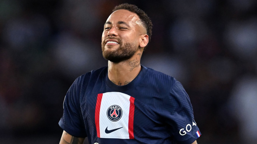 Neymar được đồn đoán sắp gia nhập Chelsea FC.