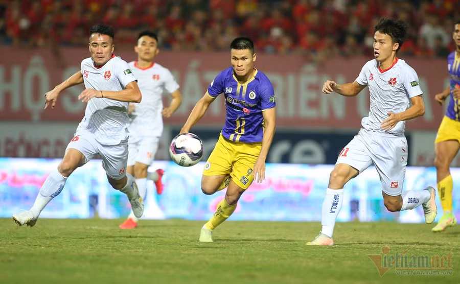 Trận Hải Phòng và Hà Nội FC trên sân Lạch Tray ở vòng 25 V-League được áp dụng VAR.