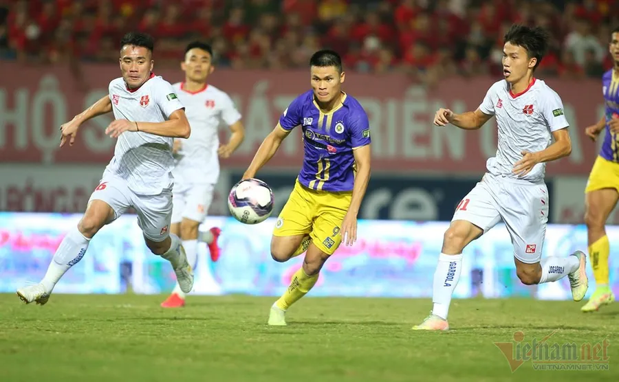 Trận Hải Phòng và Hà Nội FC trên sân Lạch Tray ở vòng 25 V-League được áp dụng VAR.