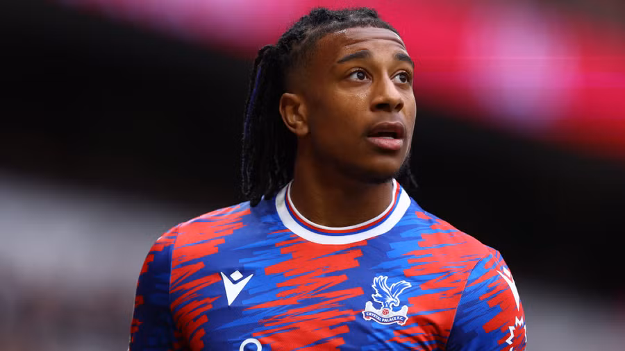 Michael Olise được cả Man United và Chelsea theo đuổi.