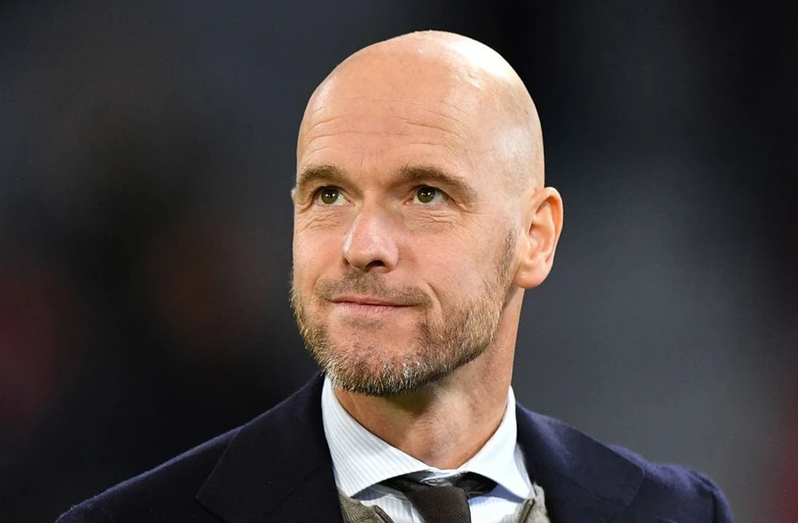 HLV Erik ten Hag tỏ rõ sự thất vọng sau trận thua Brighton.