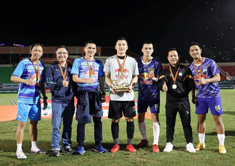 Hoàng Anh Gia Lai rơi vào bảng đấu khó của AFC Champions League 2022.