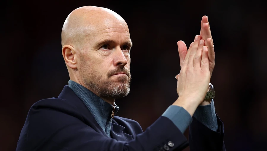 HLV Erik ten Hag muốn giữ lại thủ môn De Gea.