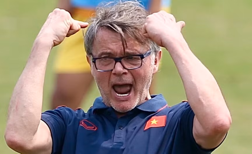 HLV Troussier hài lòng với trận thắng của U22 Việt Nam trước Malaysia.