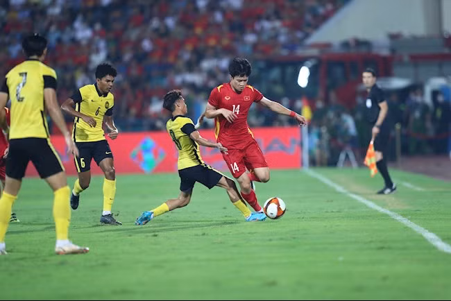 U23 Việt Nam và U23 Malaysia cống hiến cho người hâm mộ một trận cầu hấp dẫn.