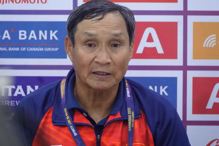 HLV Mai Đức Chung không quá thất vọng sau trận thua Tây Ban Nha.