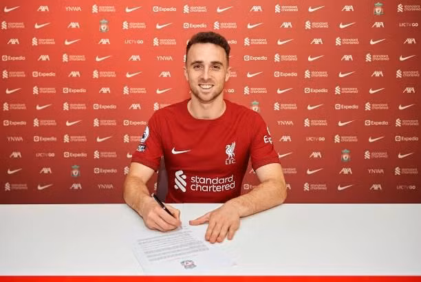 Diogo Jota gia hạn thành công với Liverpool.