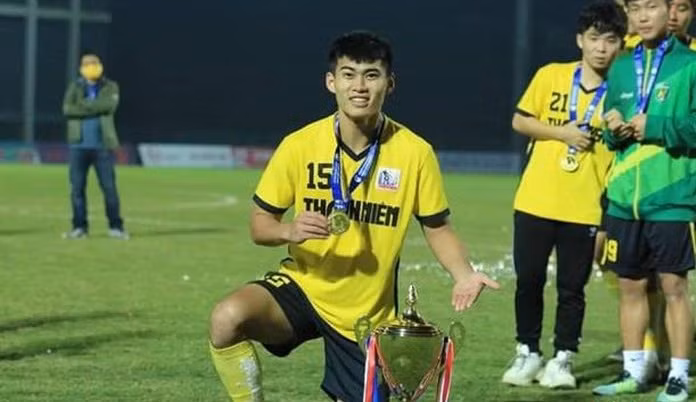 Trung vệ Nguyễn Ngọc Thắng được triệu tập bổ sung lên U23 Việt Nam.