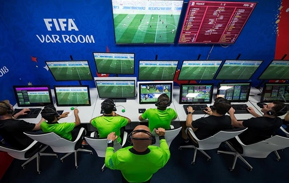 Bóng đá Việt Nam được FIFA hỗ trợ tích cực về VAR.