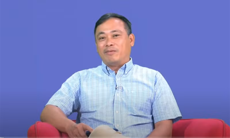 Bình luận viên Quang Tùng ủng hộ tỷ phú của Việt Nam mua đội bóng của Anh.