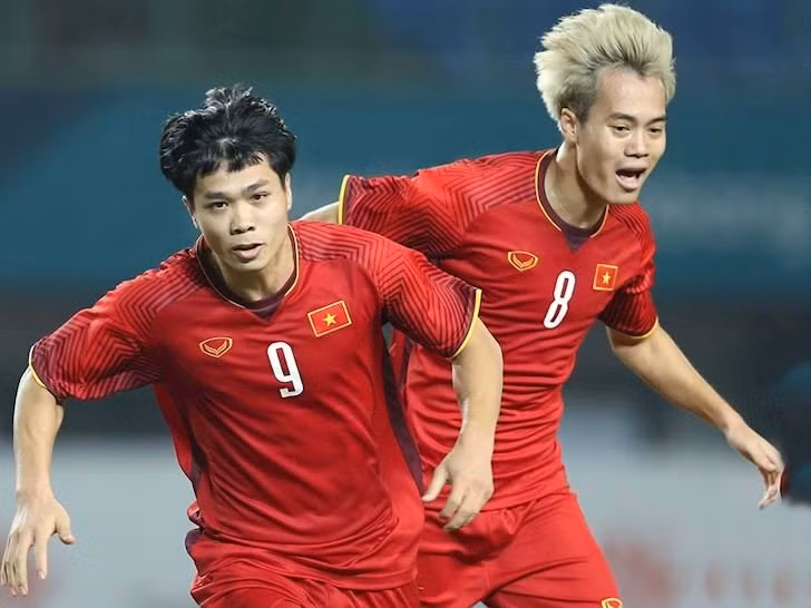 Công Phượng, Văn Toàn được báo chí Indonesia đánh giá cao ở AFF Cup 2020.